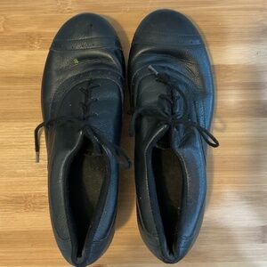 Jason Samuel Smith Ladies Tap Shoes ~ size 7.5.    By Bloch
